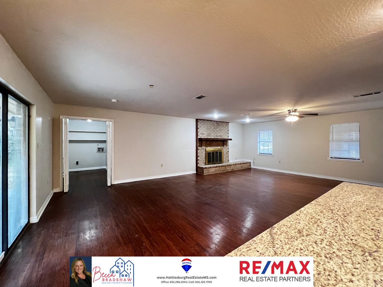 108 Briarcliff Dr - Photo 3 of 9