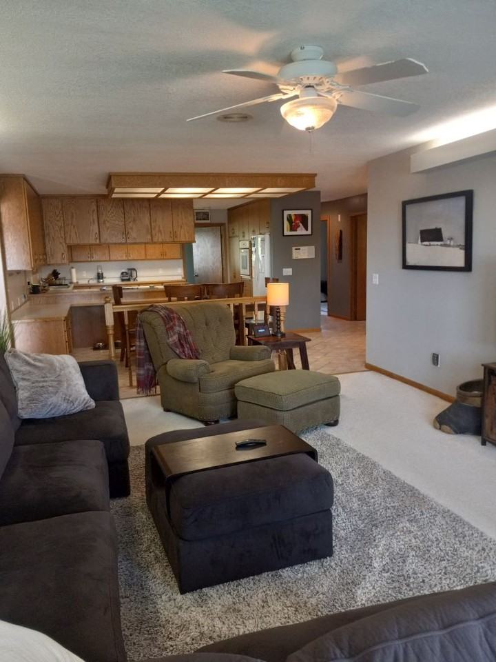 10880 70th St Ne - Photo 3 of 20