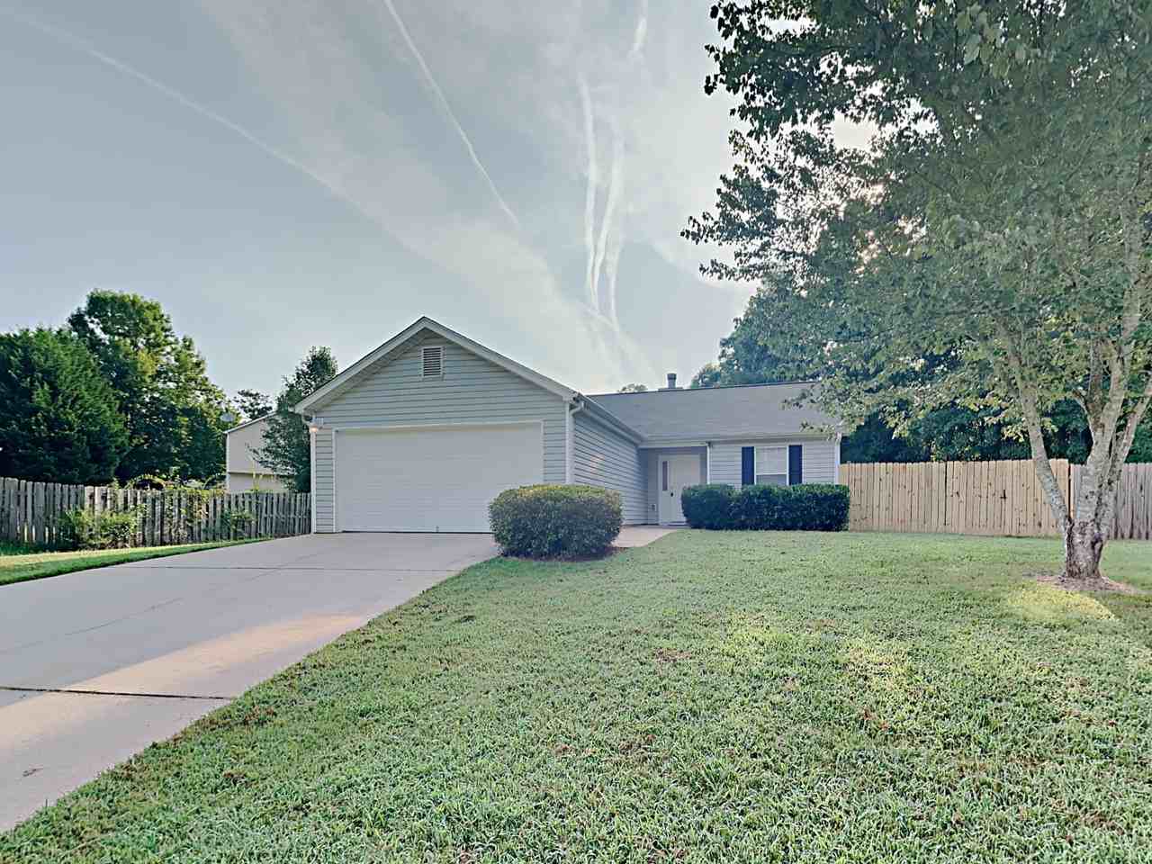 276 Village Dr - Photo 2 of 19