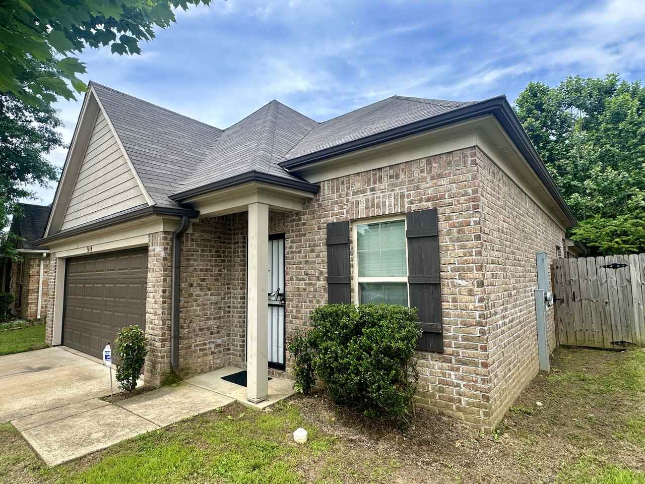 5608 Falling Bark Dr - Photo 2 of 14