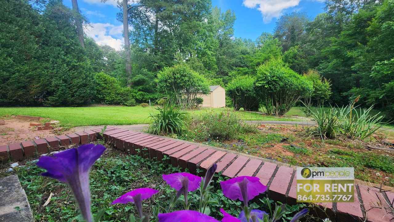 304 Lavonne Ave - Photo 2 of 18