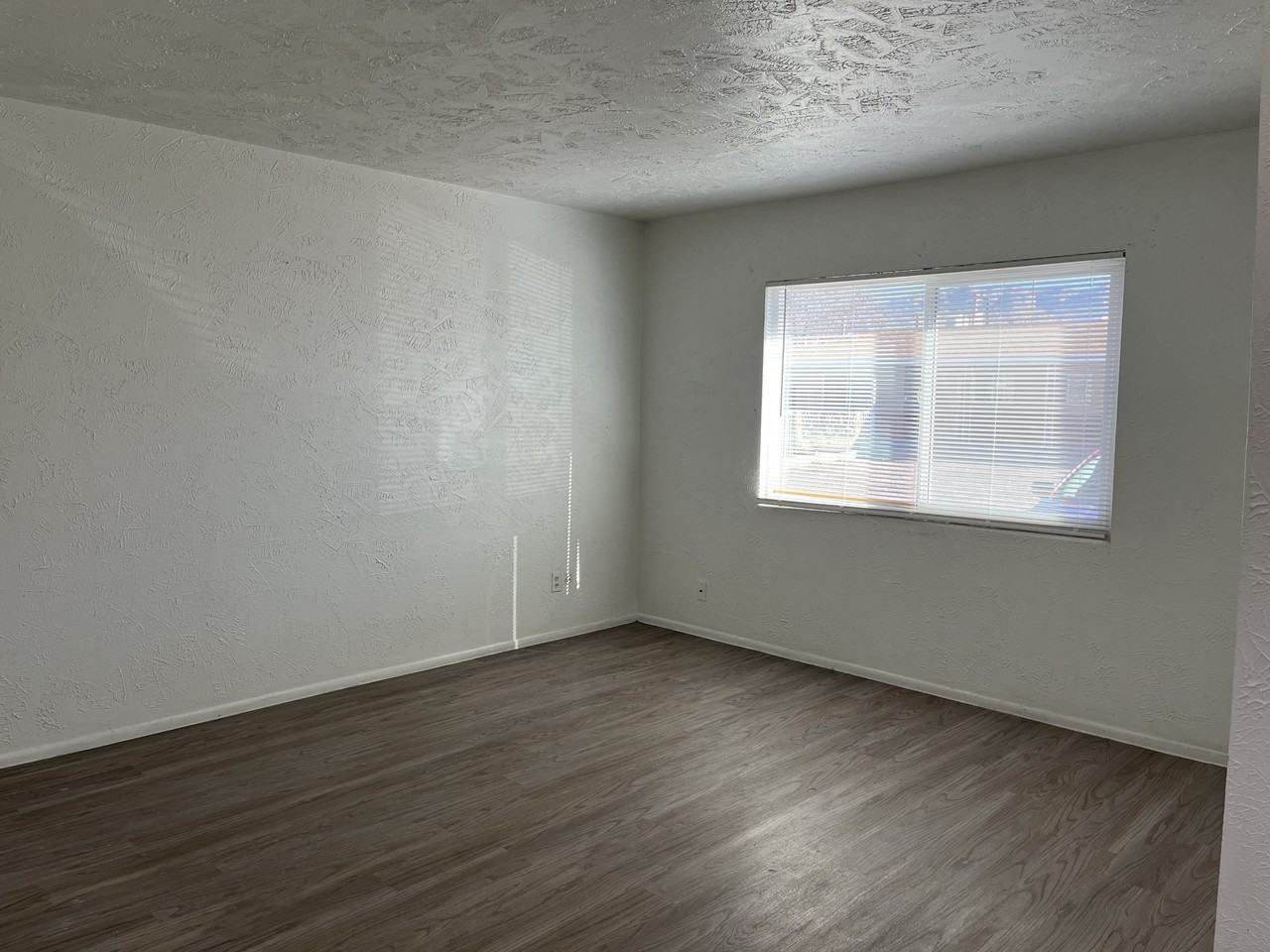 8600 Zuni Rd Se - Photo 7 of 25