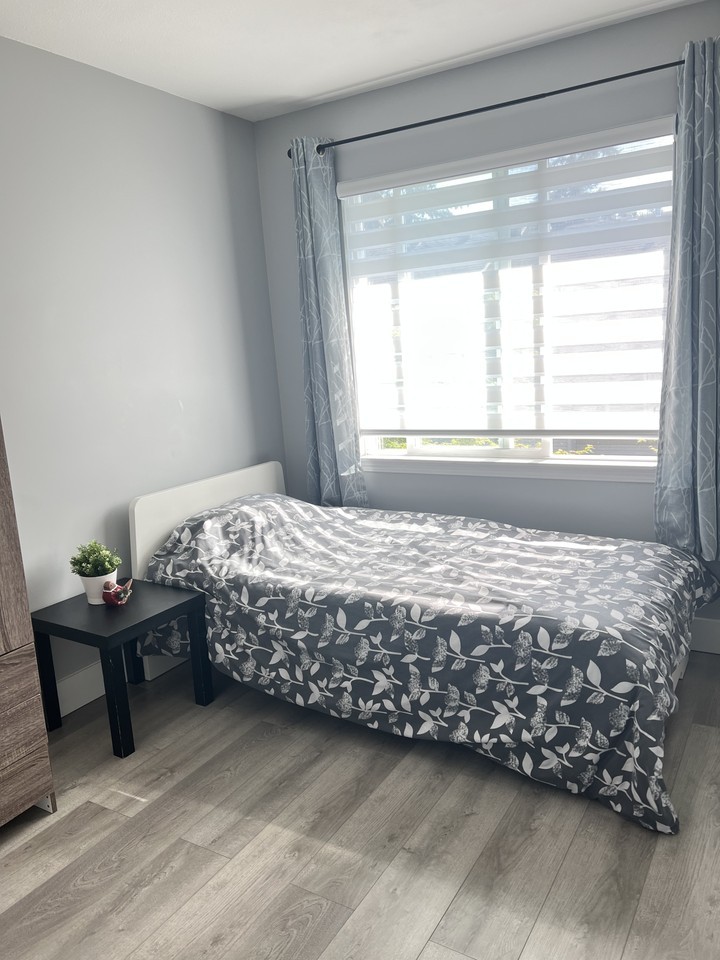 8737 161 Street - Photo 2 of 11