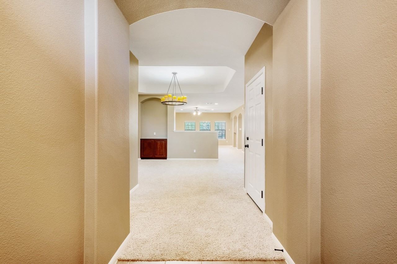 4005 Mirador Cv - Photo 2 of 35