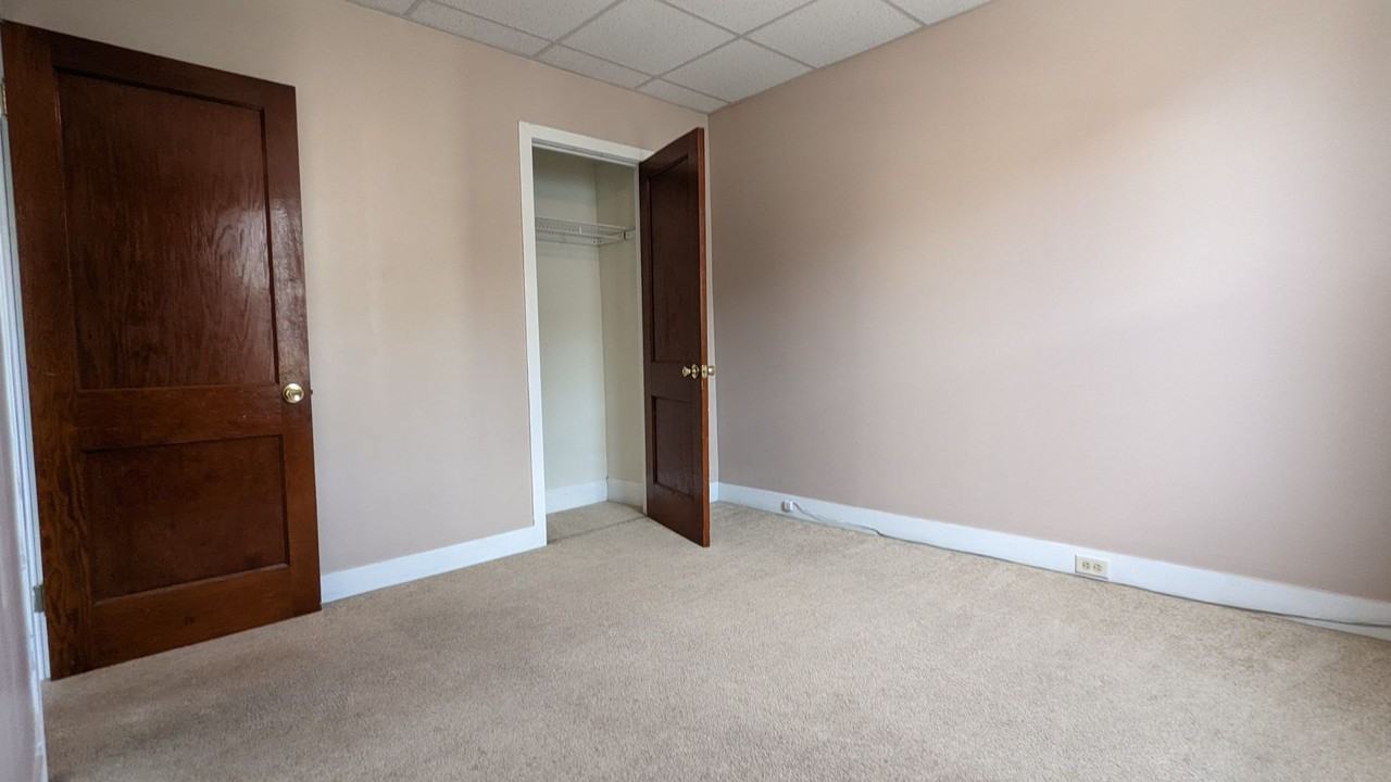 1614 West Market Street - Photo 6 of 8