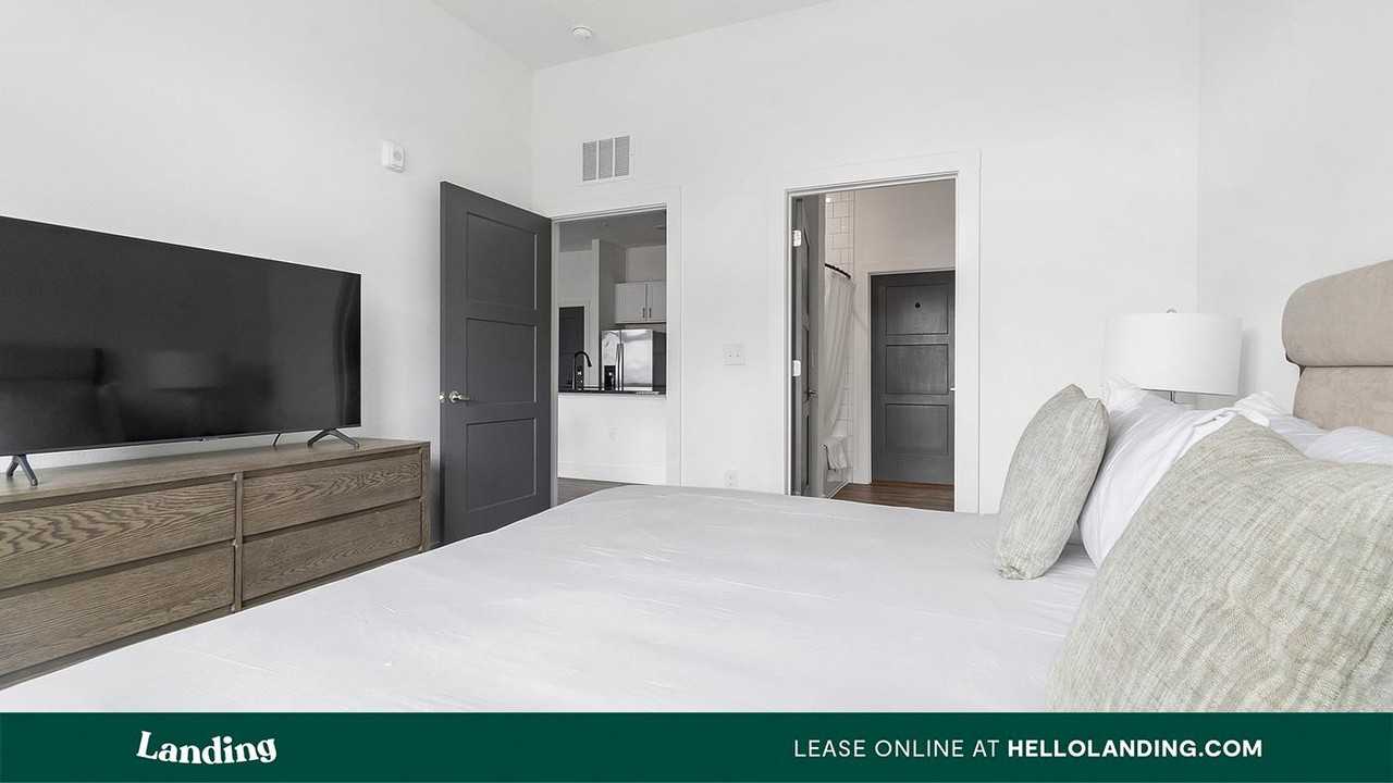 1900 Olevia St - Photo 5 of 50