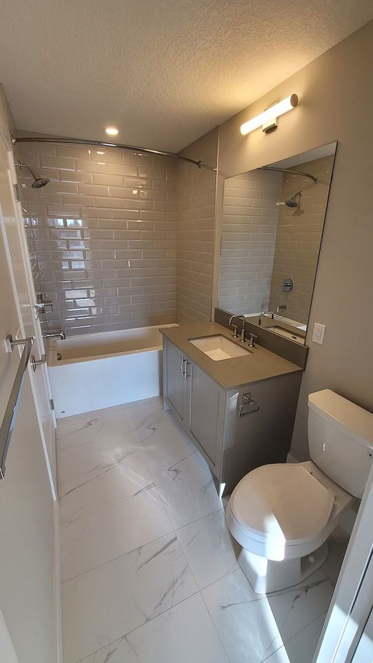 1702 17 Avenue Southwest #209 - Photo 7 of 9