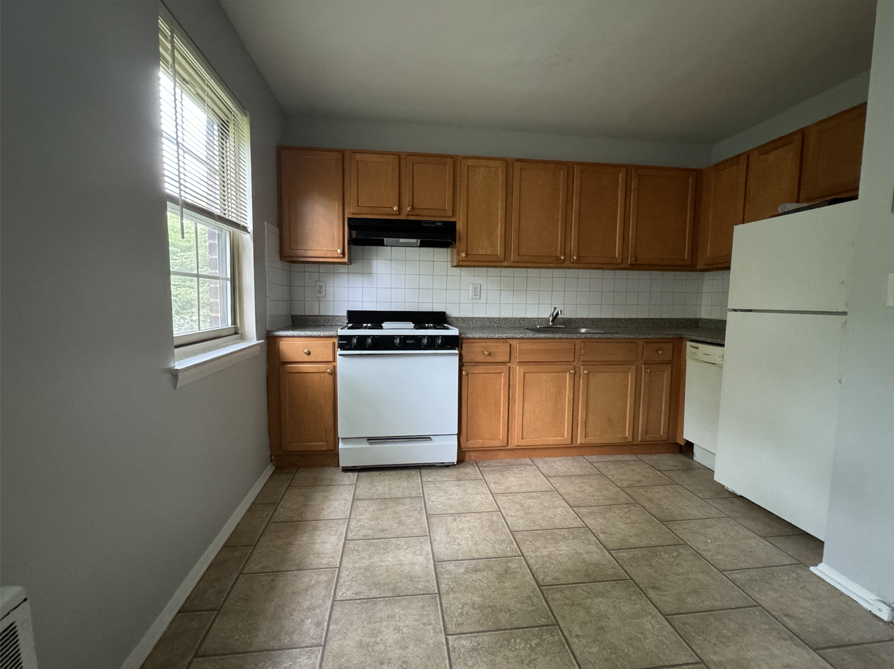 Murray Hill Gardens - Photo 2 of 9