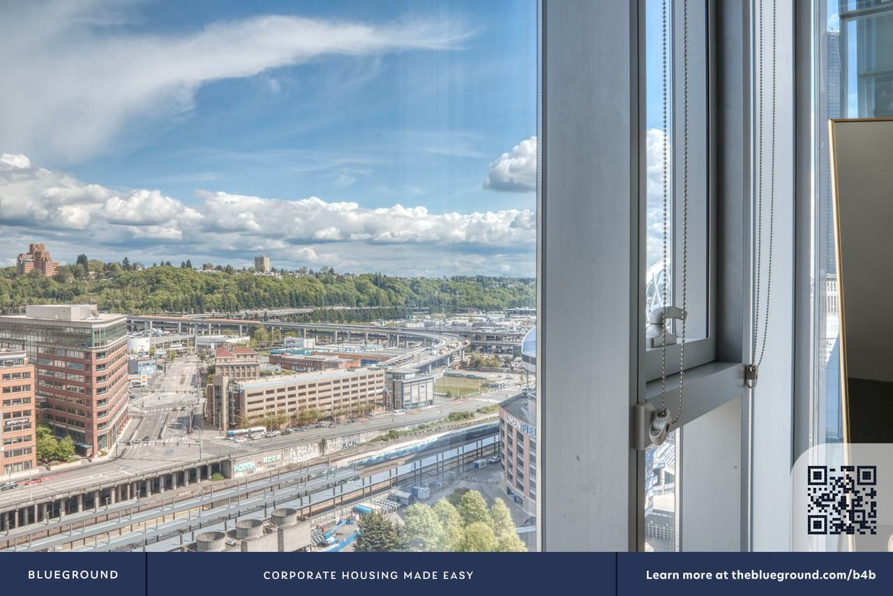 521 Stadium Place South - Photo 6 of 29