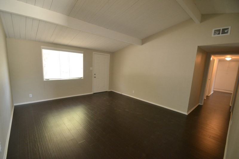 6485 Rexford Dr - Photo 2 of 11