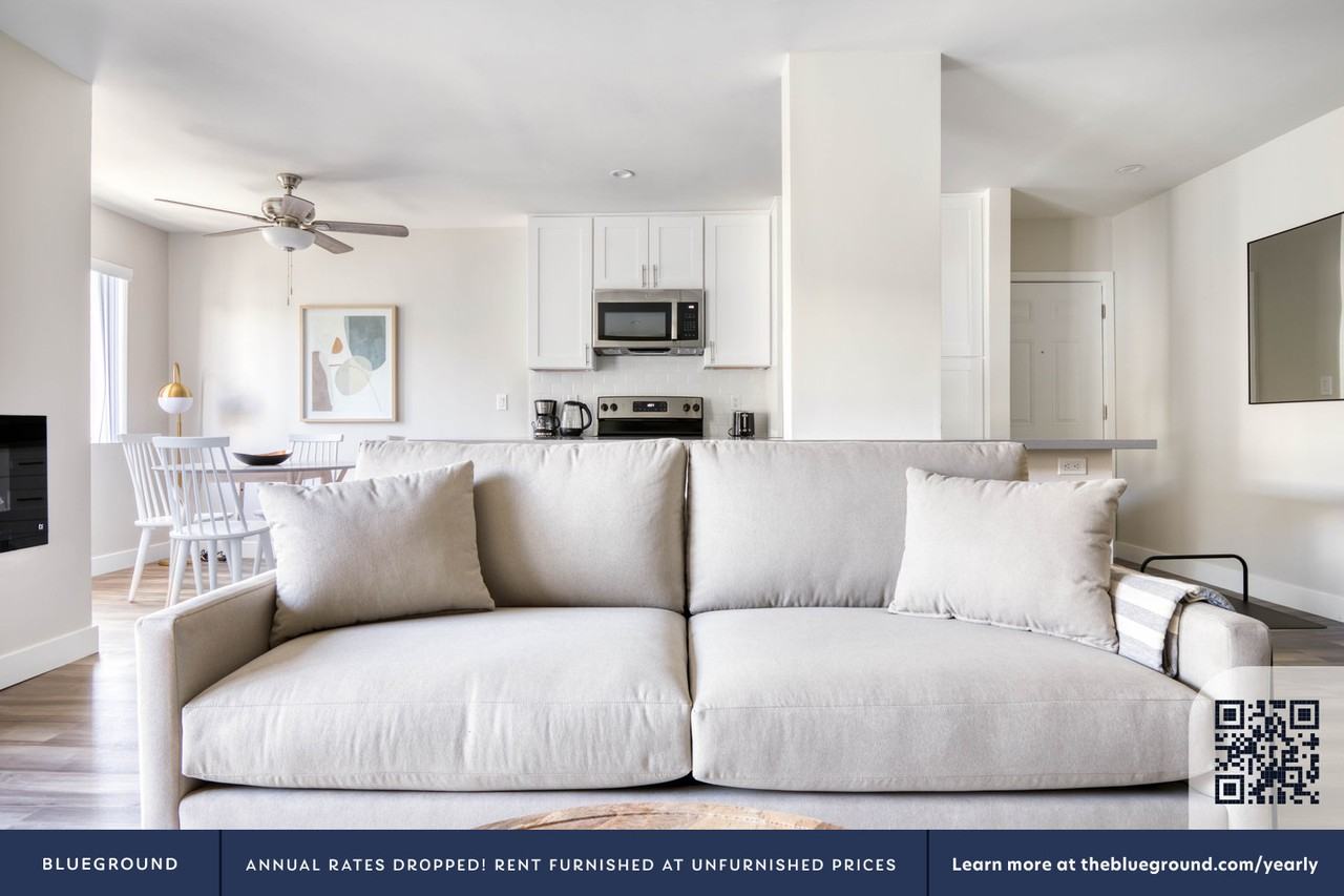 17200 Burbank Boulevard - Photo 4 of 68