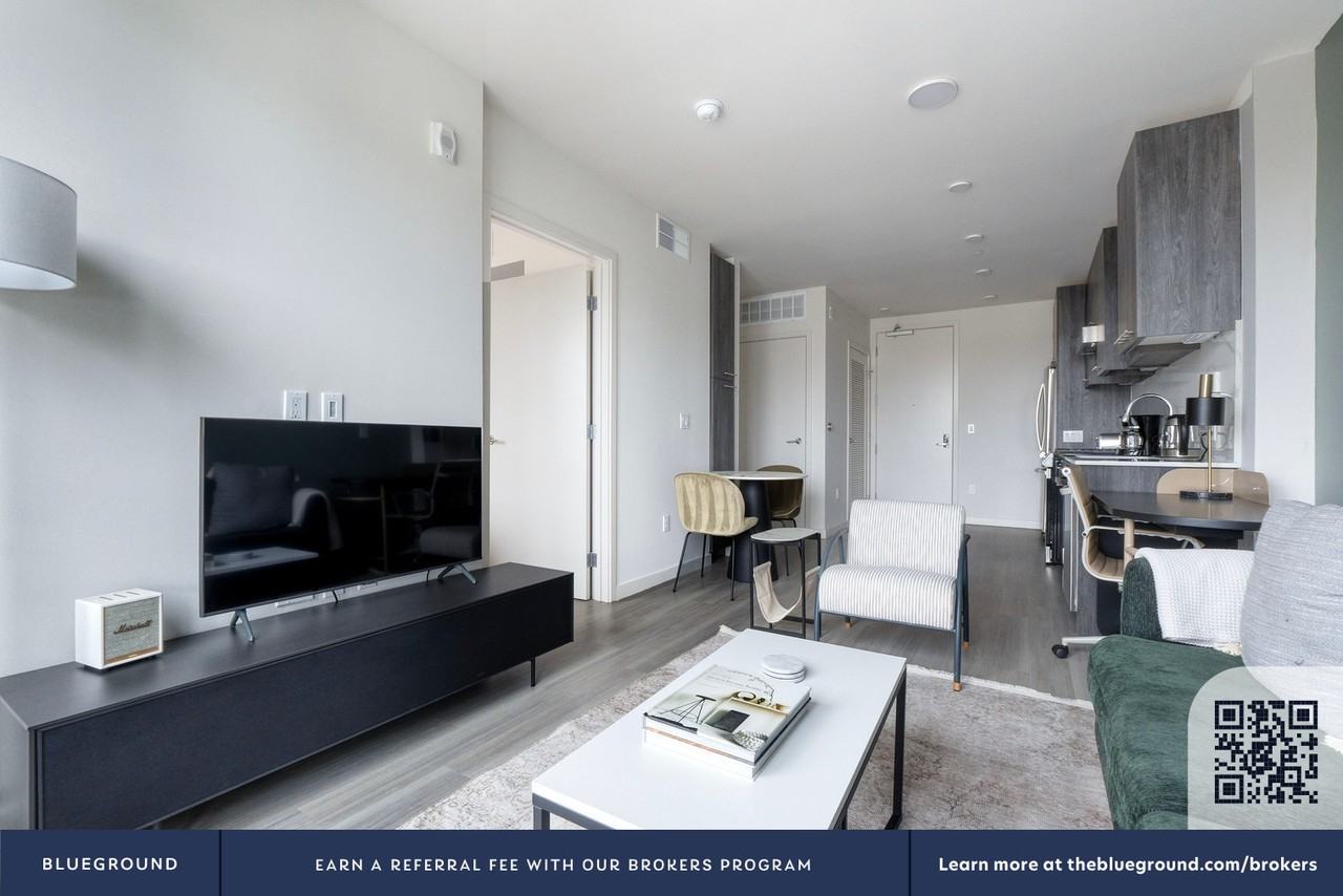 975 Bryant St #1424 - Photo 5 of 36