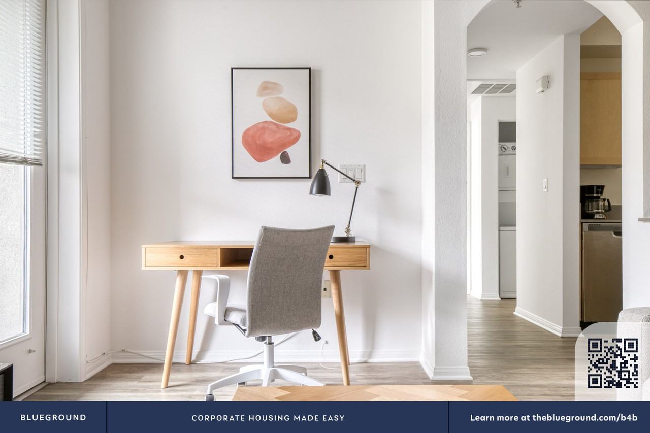 1724 North Highland Avenue - Photo 5 of 40