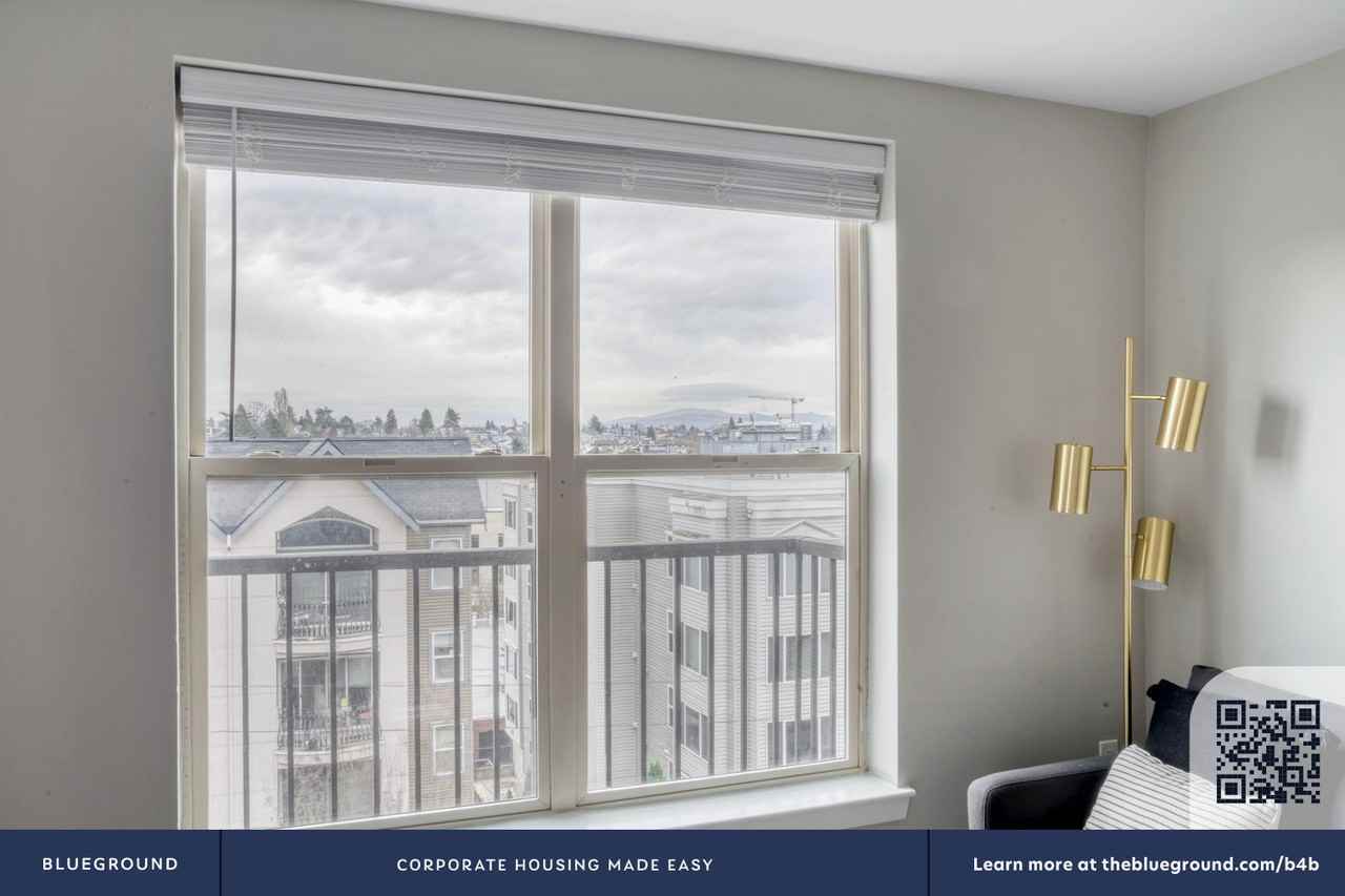 1011 East Terrace Street - Photo 6 of 34