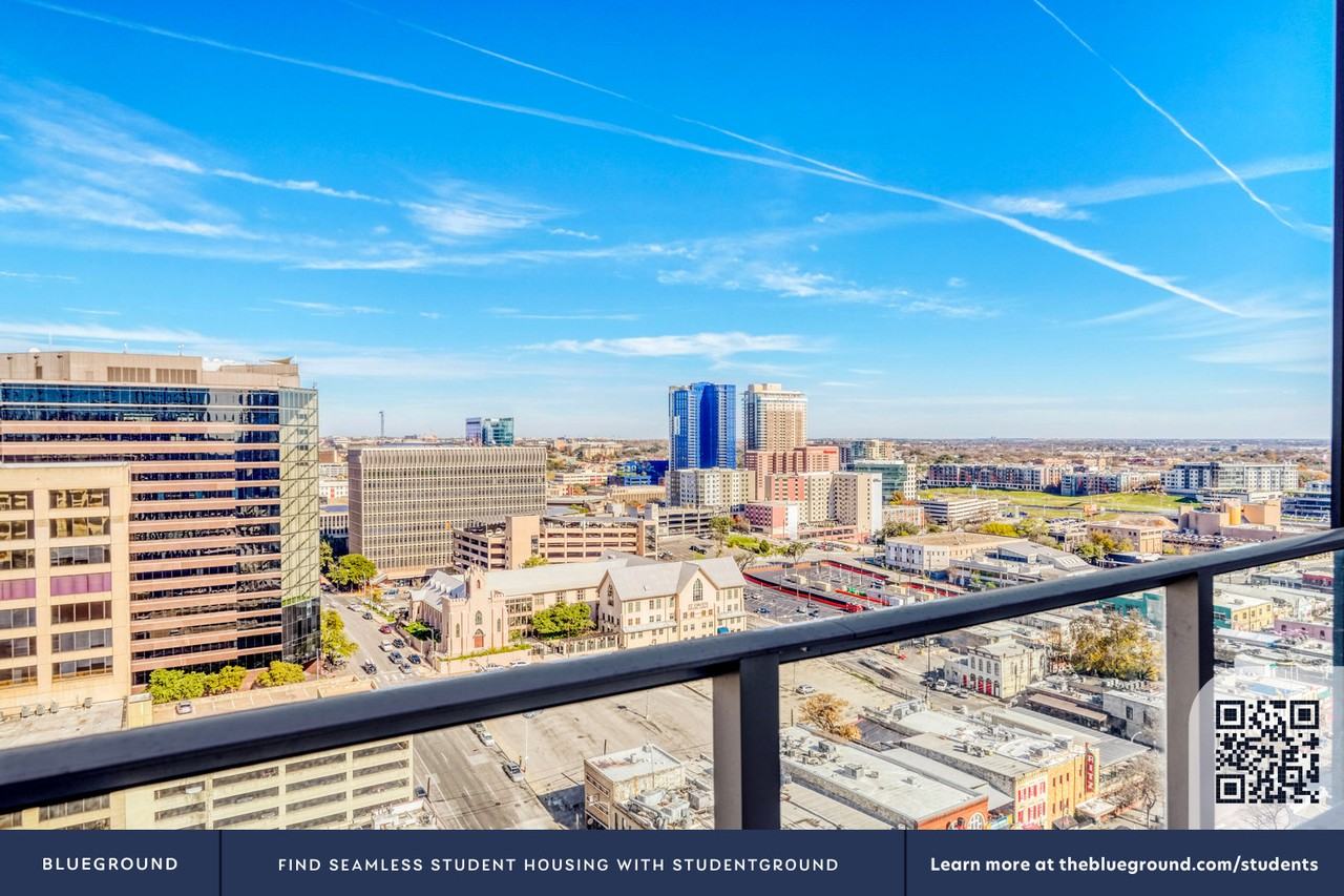 501 Brazos Street - Photo 7 of 44