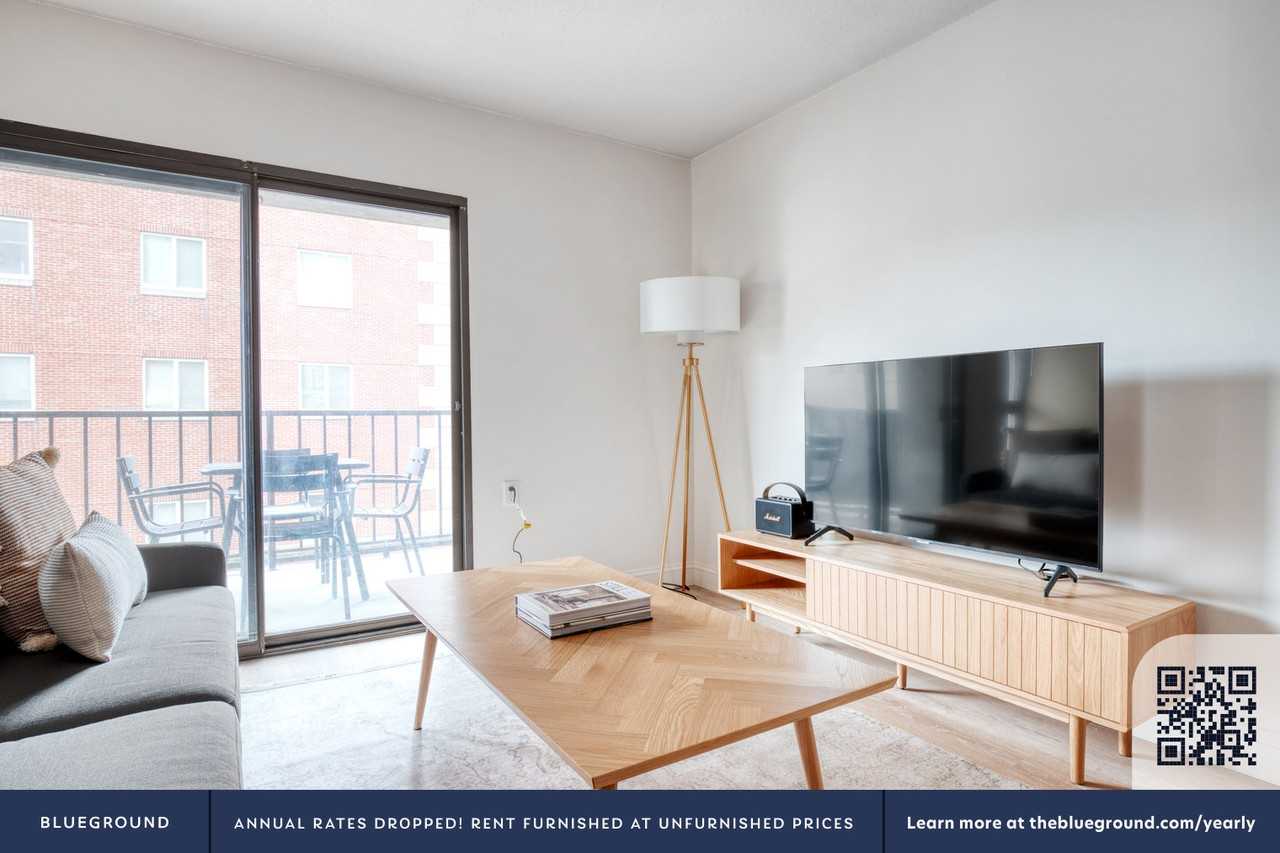 270 Babcock Street - Photo 3 of 24