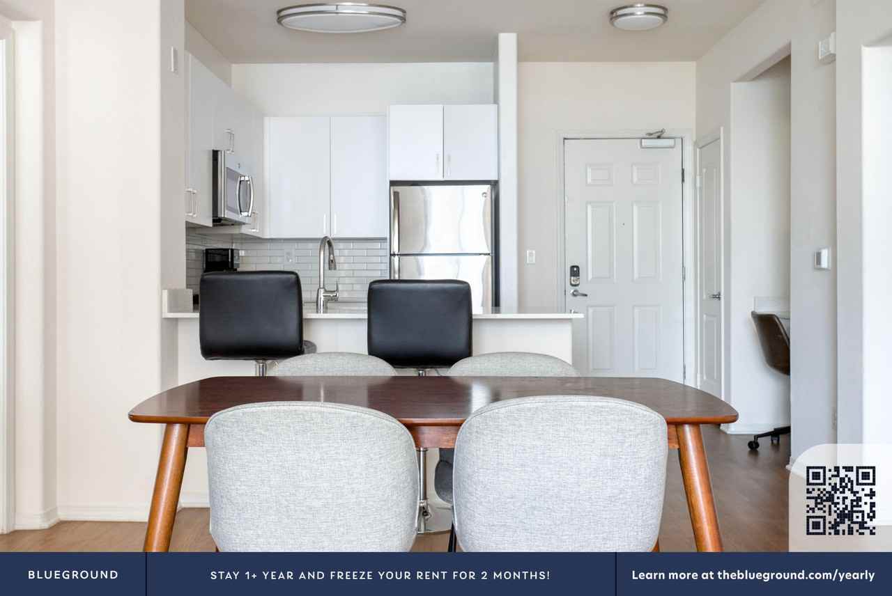 4077 Glencoe Avenue - Photo 7 of 43