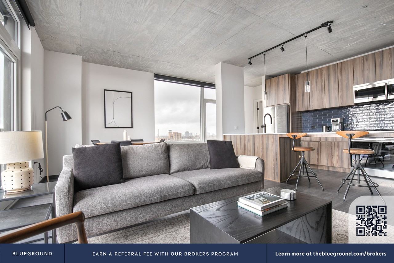 150 North Ashland Avenue - Photo 4 of 34