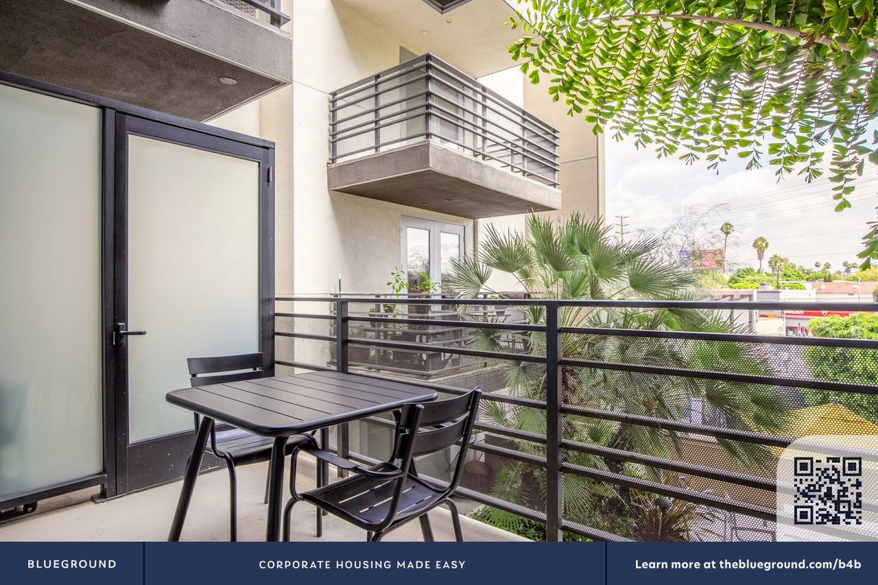 375 North La Cienega Boulevard - Photo 6 of 110