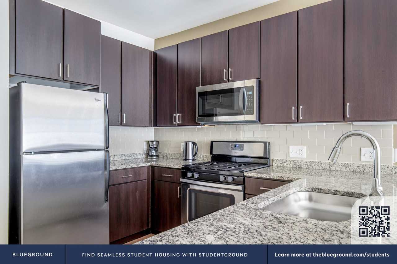 333 Great River Road - Photo 7 of 18