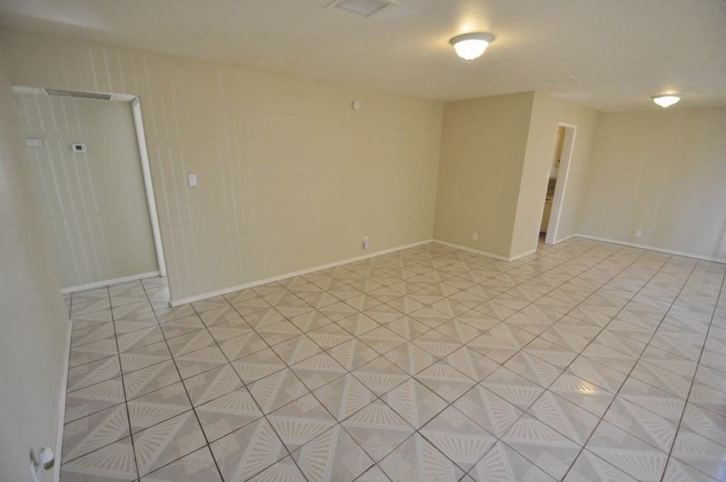 3513 W Pierson St - Photo 3 of 20