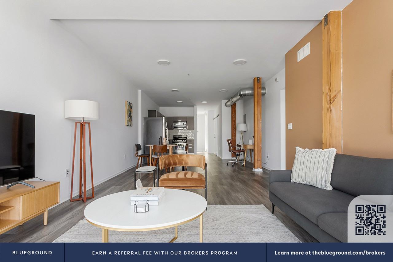 4133 Redwood Avenue - Photo 4 of 47