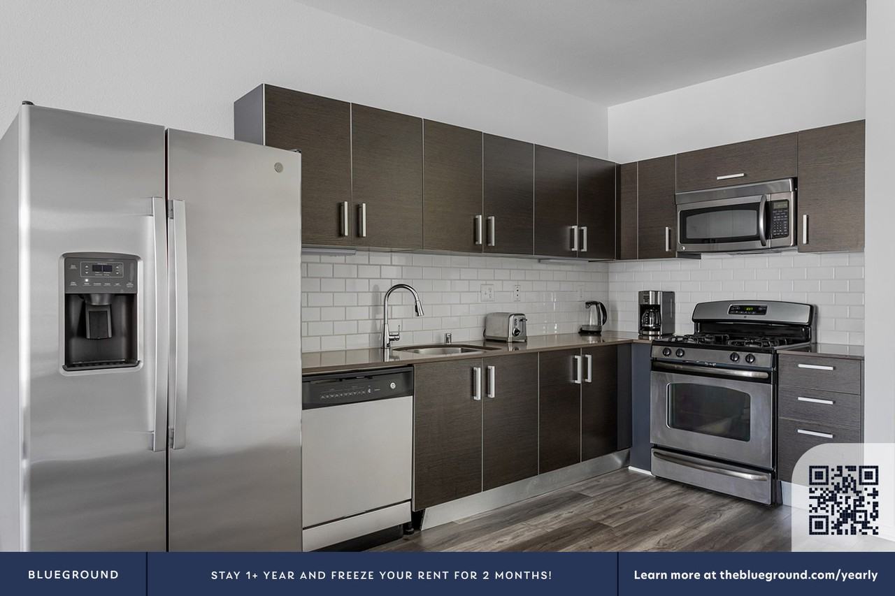 4133 Redwood Avenue - Photo 7 of 47