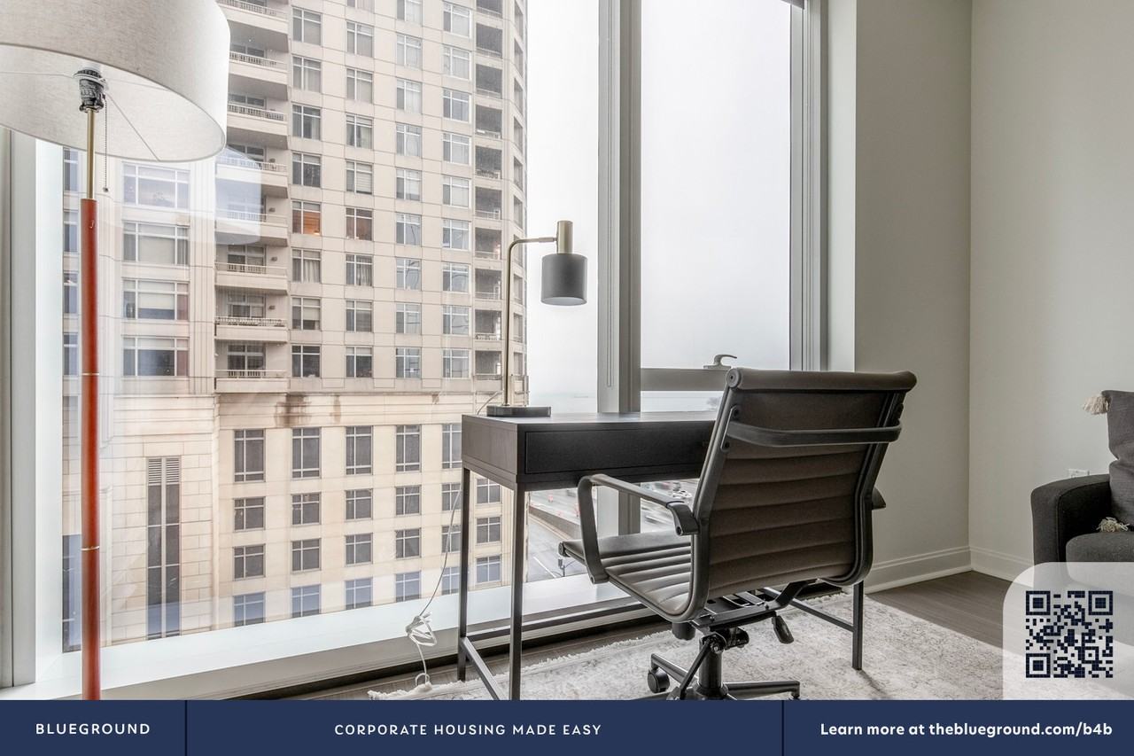 500 North Lake Shore Drive - Photo 6 of 37