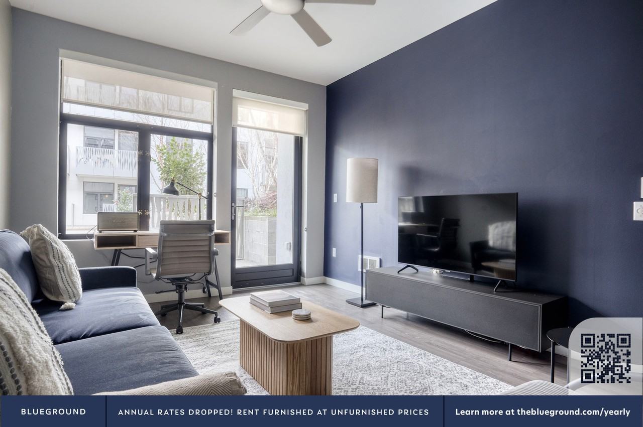 690 Long Bridge Street - Photo 3 of 34