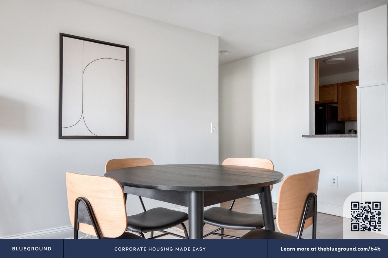 129 Franklin Street - Photo 6 of 21