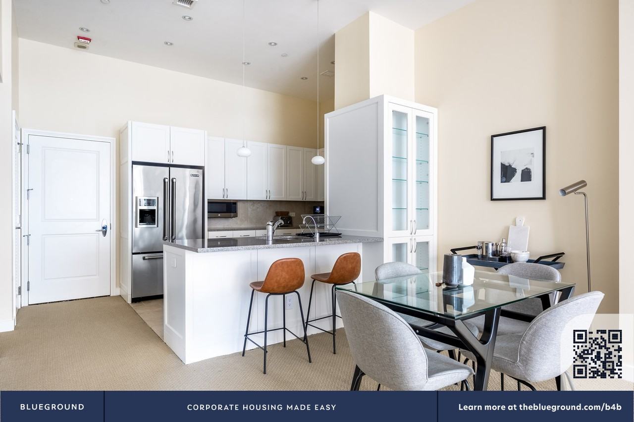 425 8th Street Northwest - Photo 6 of 38