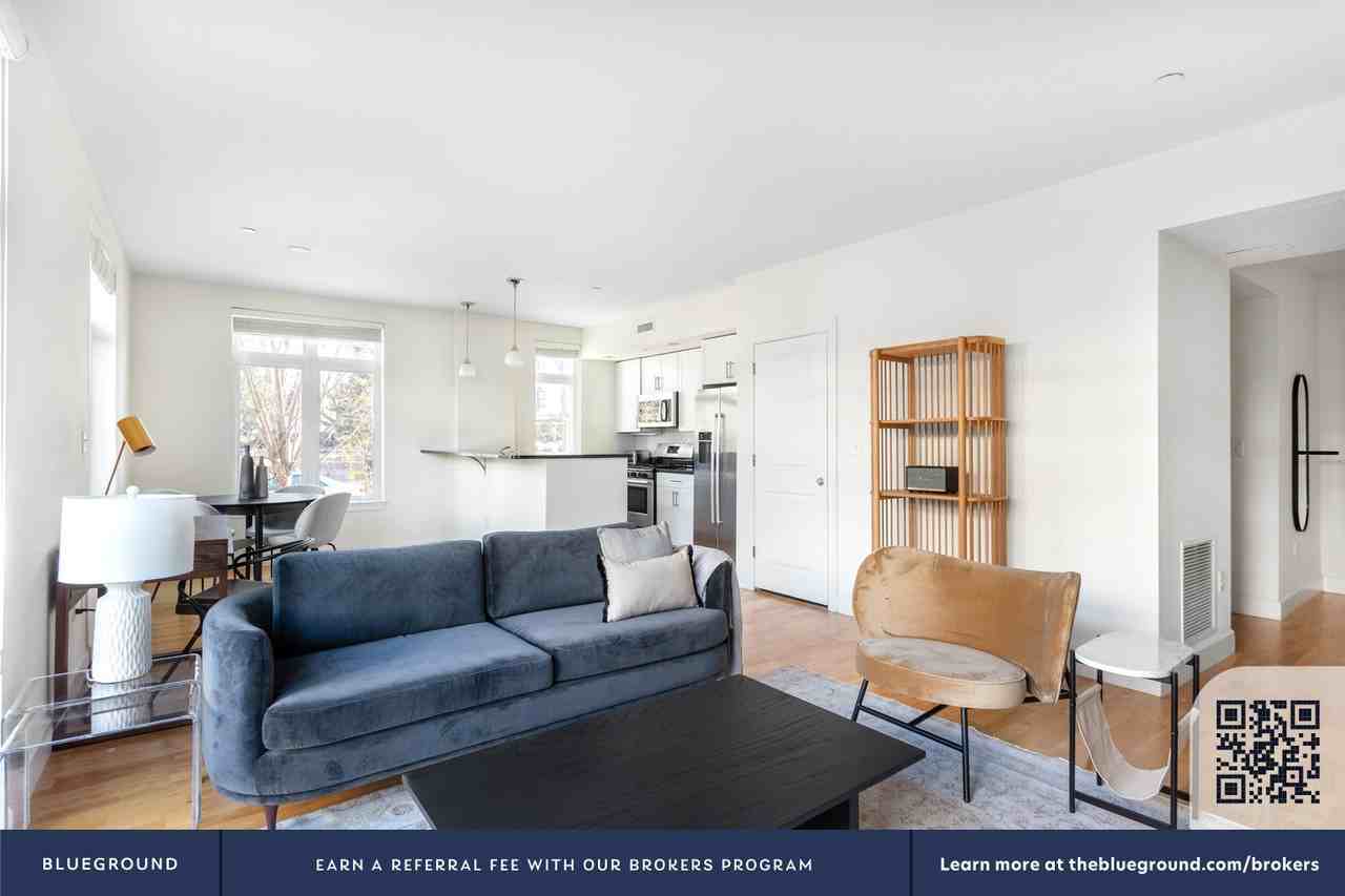 7 Cameron Ave #319 - Photo 4 of 21