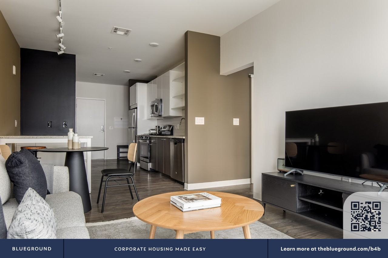 5 Glassworks Avenue - Photo 6 of 87