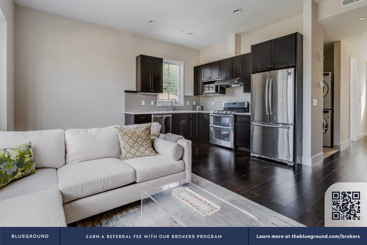 1225 Floribunda Ave #1688 - Photo 5 of 28