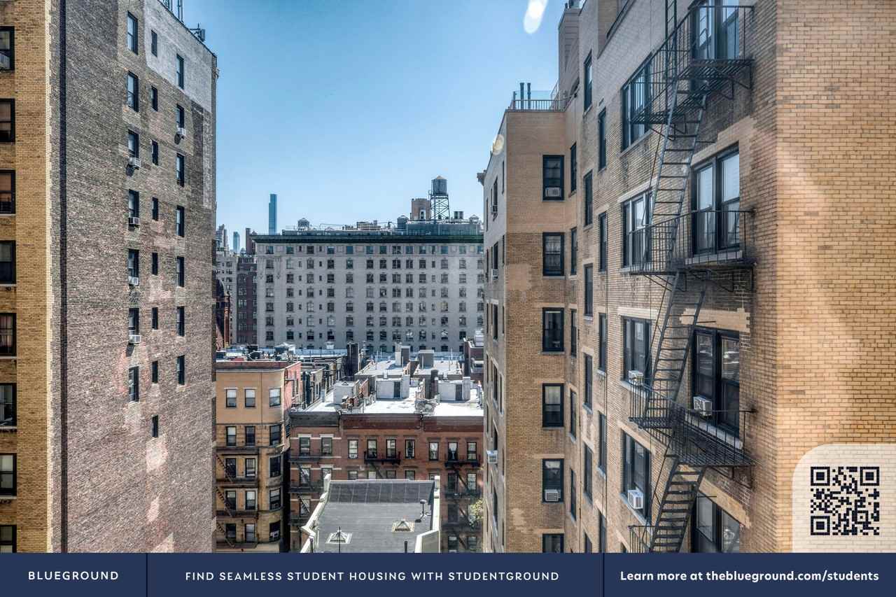 210 West 89th Street - Photo 6 of 18