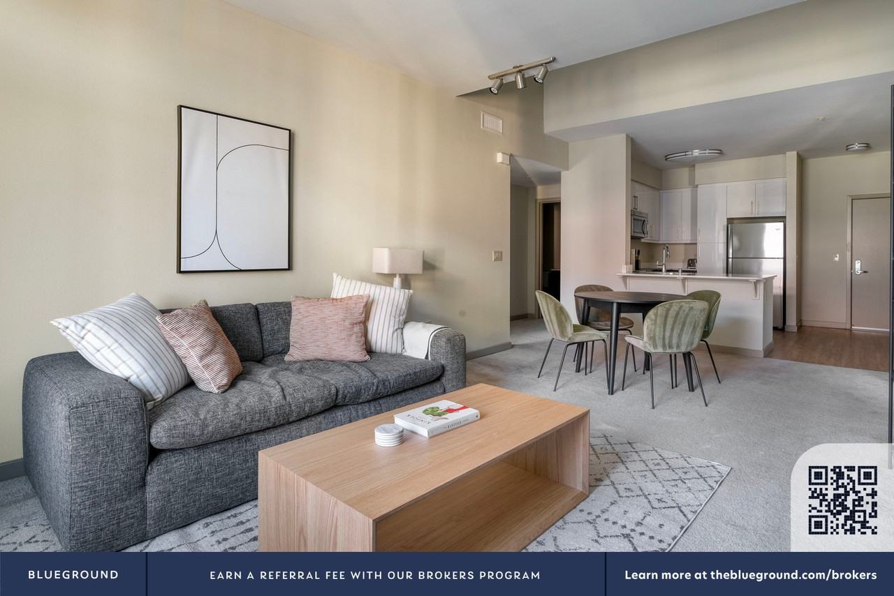 5211 DeMarcus Boulevard - Photo 5 of 26