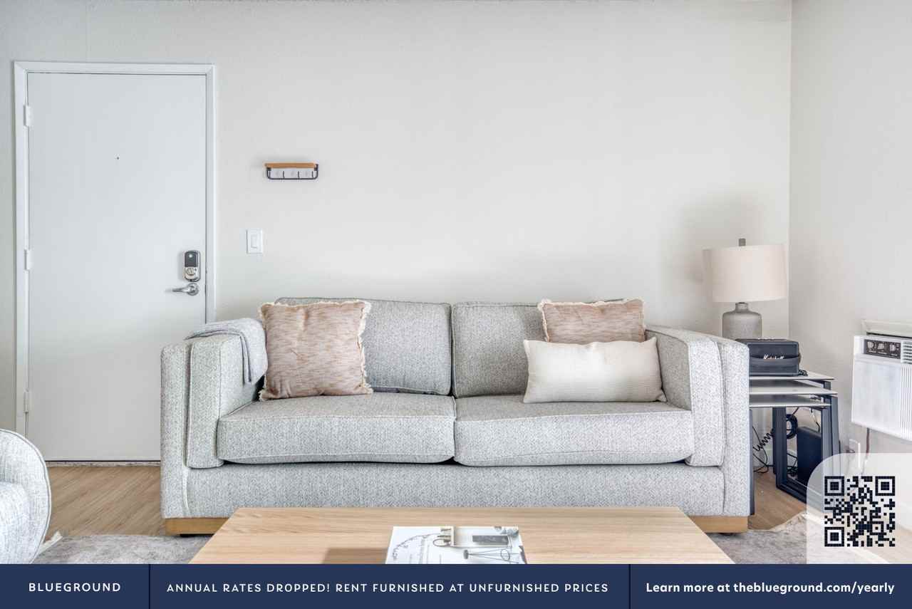 2850 Middlefield Road - Photo 4 of 81