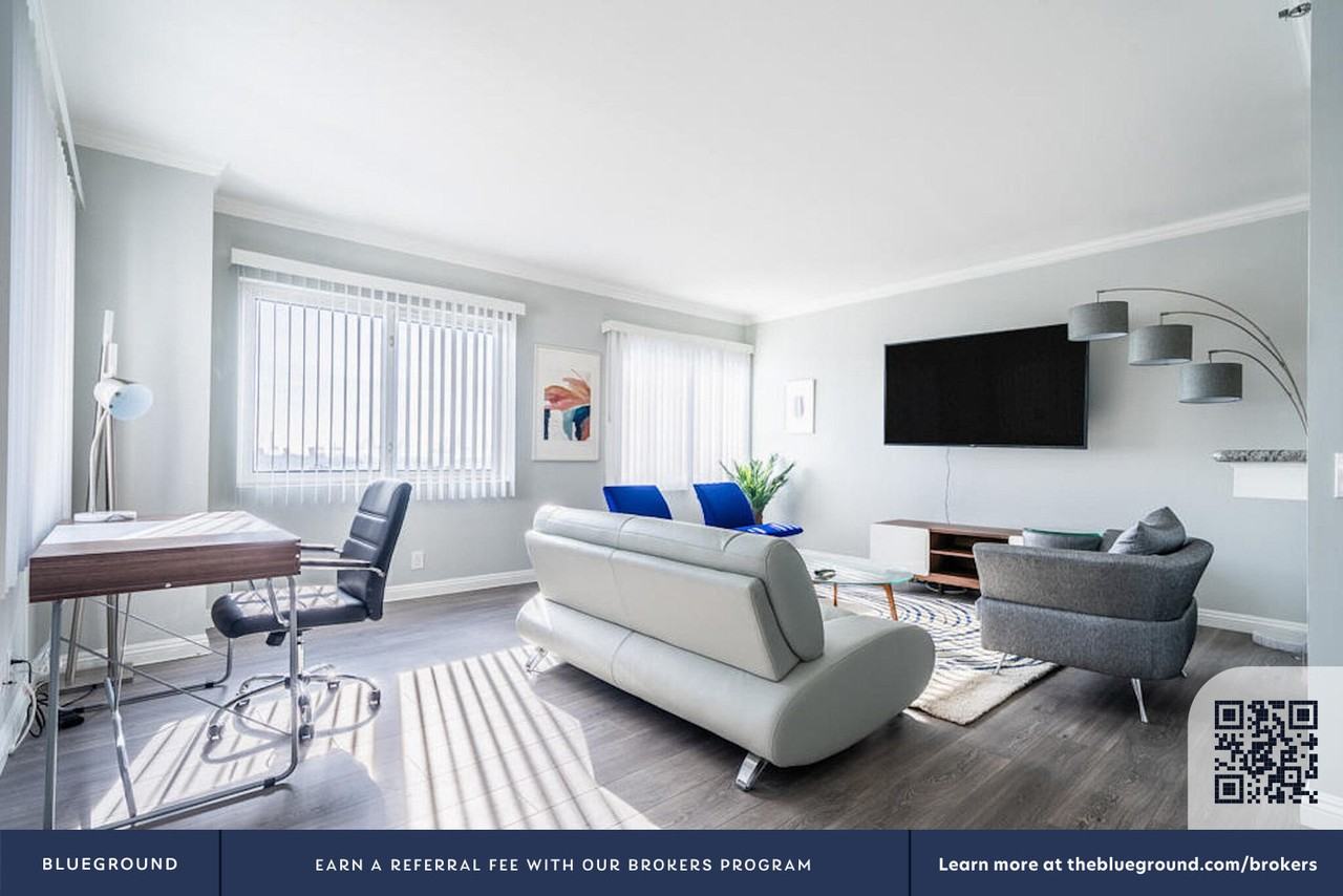 525 East Seaside Way #1154 - Photo 4 of 40