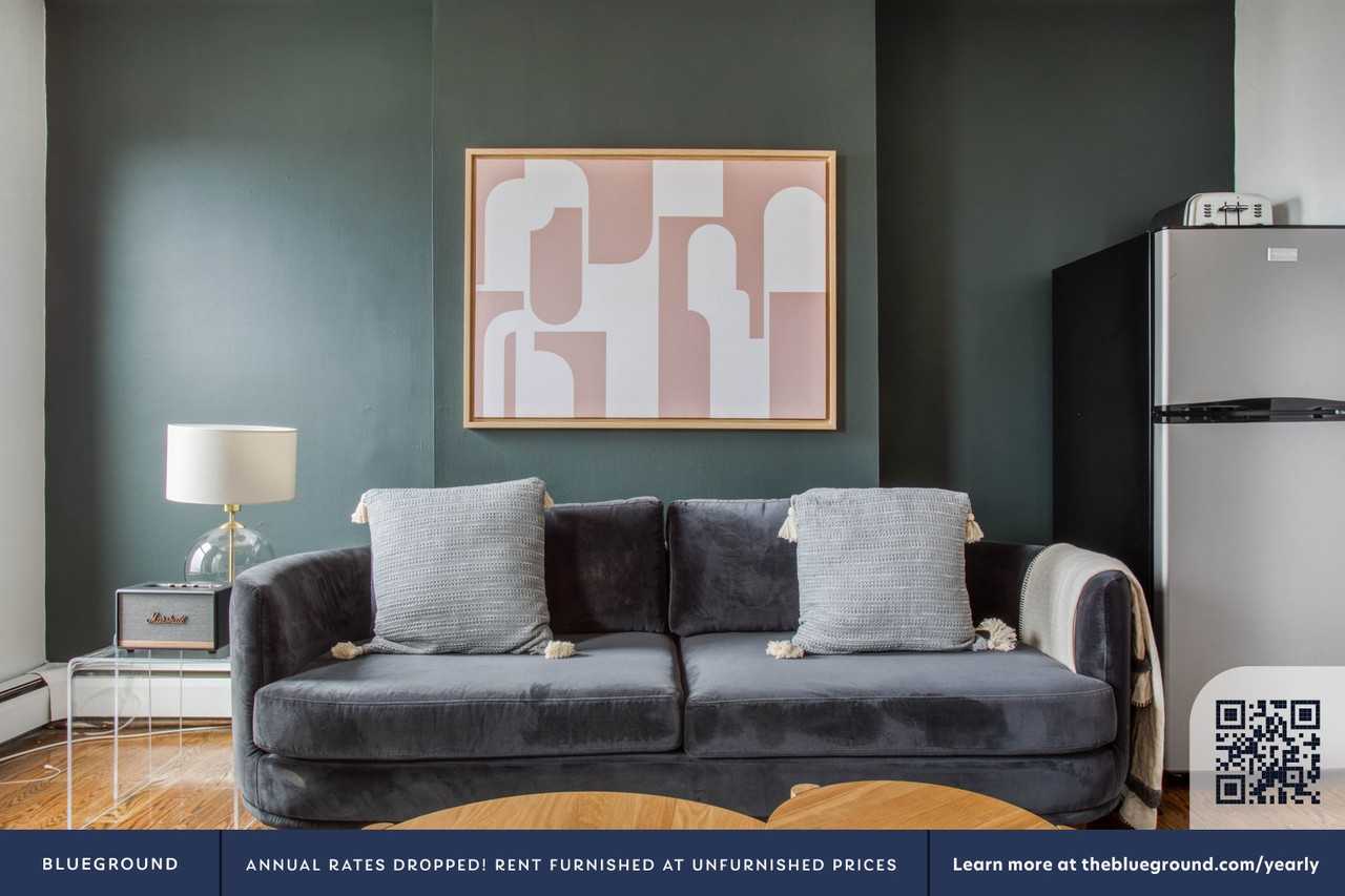 538 East Broadway - Photo 3 of 15