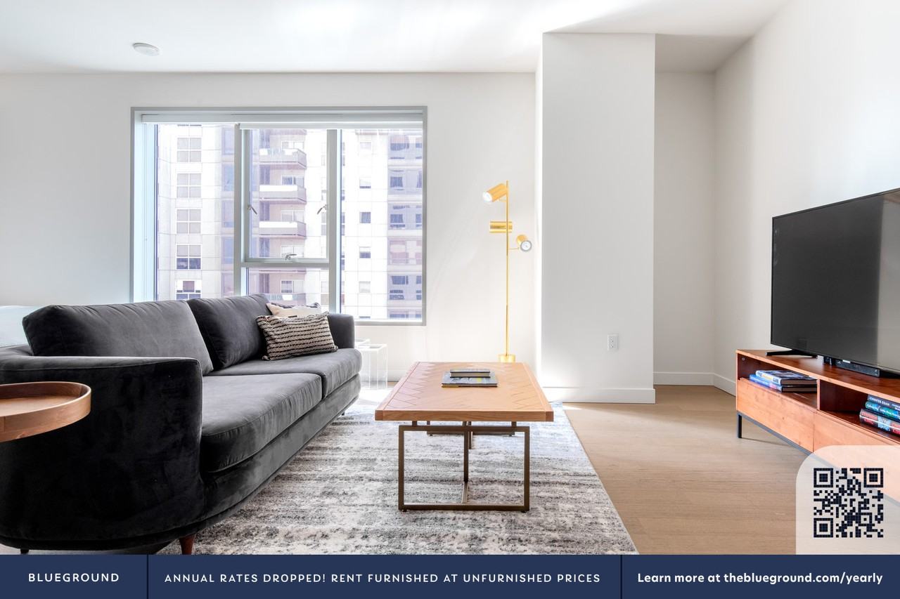 225 South Grand Avenue - Photo 4 of 101