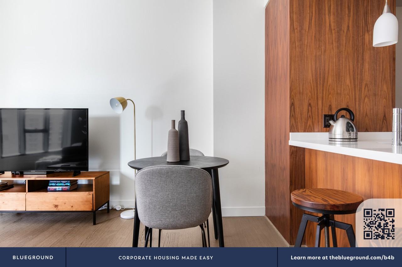225 South Grand Avenue - Photo 6 of 101