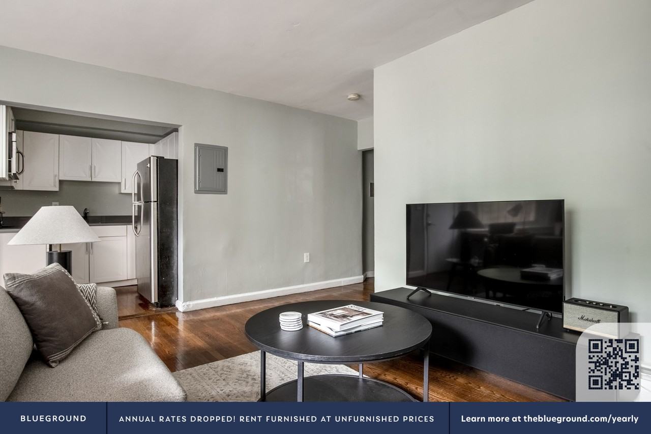 45 Carlton St #909 - Photo 3 of 25