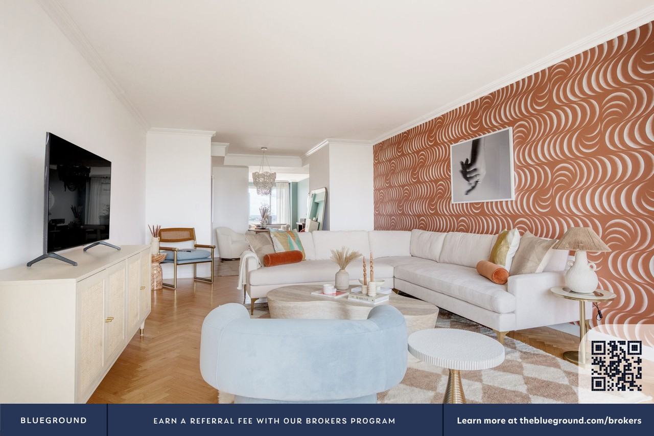 985 5th Avenue - Photo 5 of 48