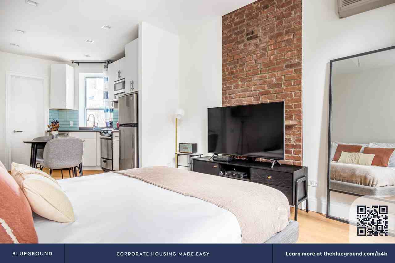 80 Thompson Street #477 - Photo 5 of 14