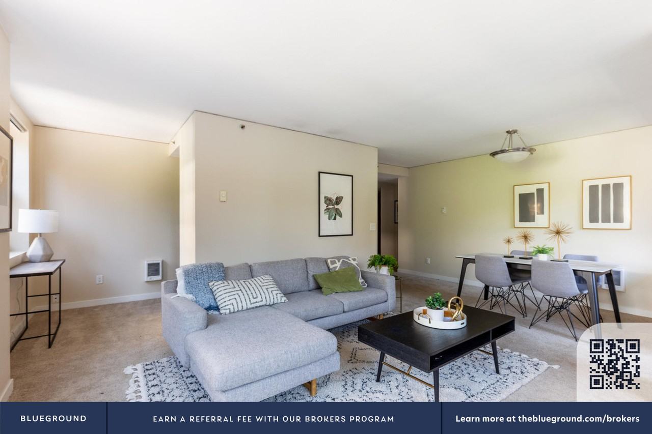 1330 Southwest 3rd Avenue - Photo 4 of 47