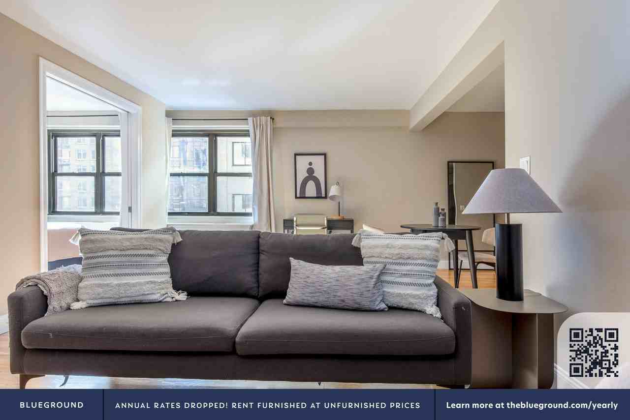160 East 88th Street - Photo 4 of 42