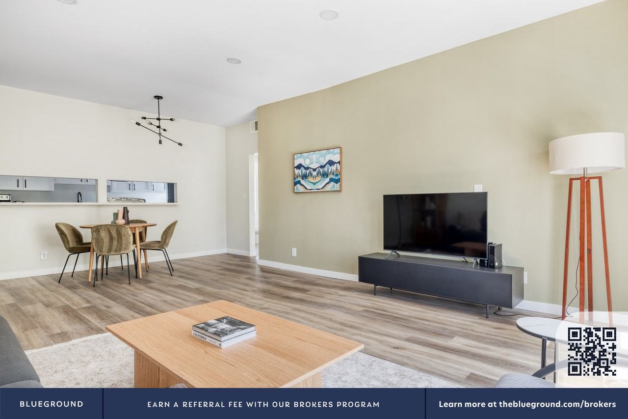 1620 S Bentley Ave #901 - Photo 4 of 22