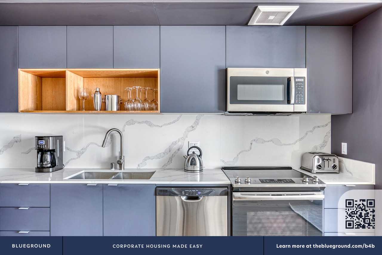 7077 Willoughby Ave #479 - Photo 6 of 36