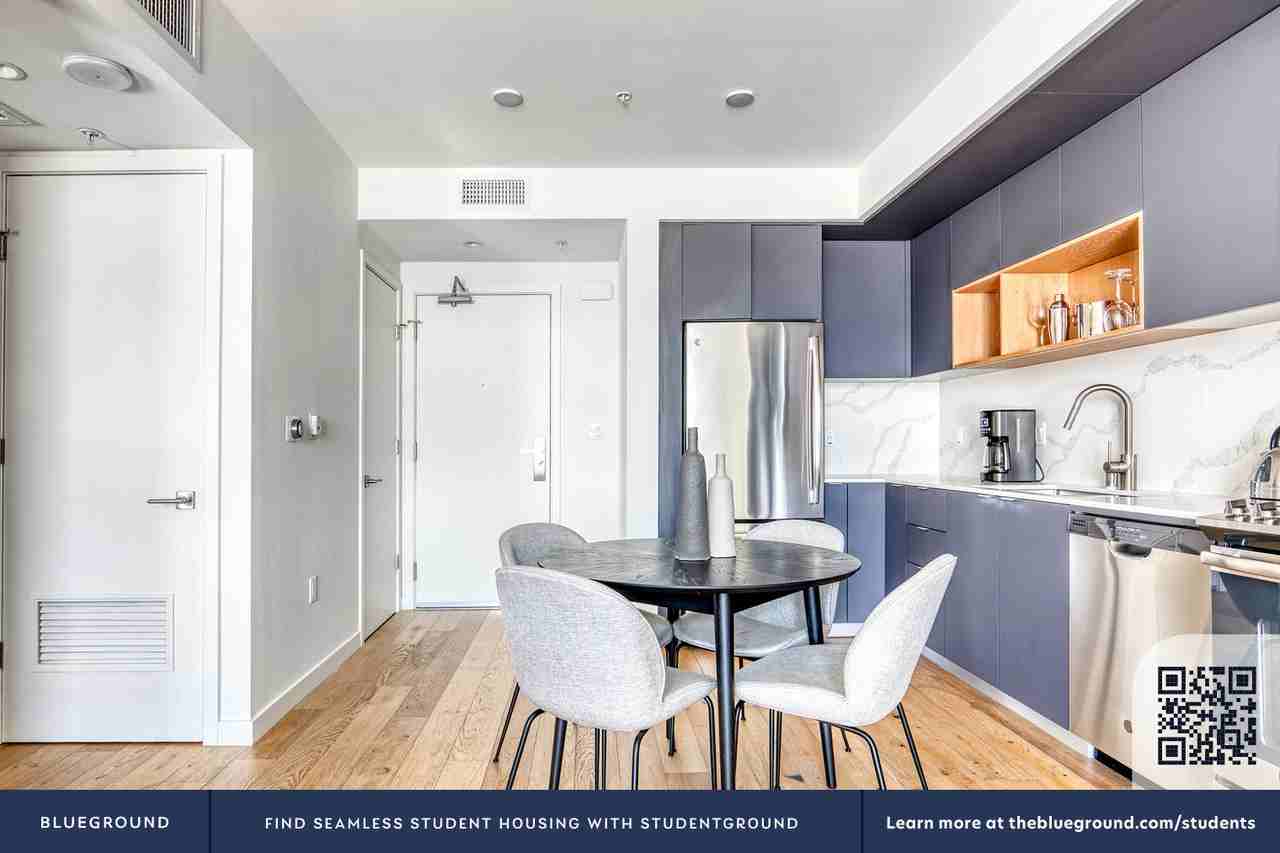 7077 Willoughby Ave #479 - Photo 7 of 36