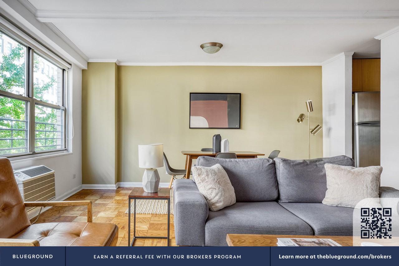 210 West 89th Street - Photo 5 of 20